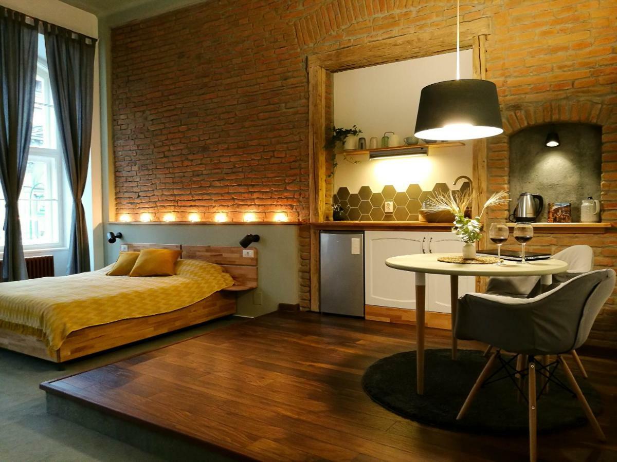 Zada Studio - Old City Center Braşov Eksteriør billede
